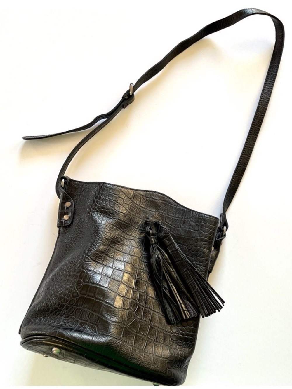 Patricia Nash NWOT black crocodile embossed leather large bucket bag limited